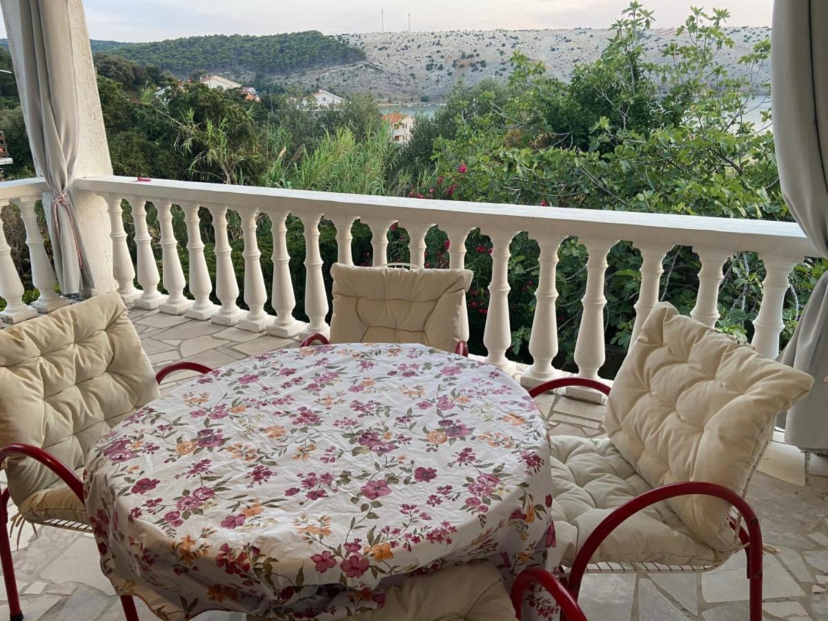 Apartments Stella-Dora لوبار المظهر الخارجي الصورة